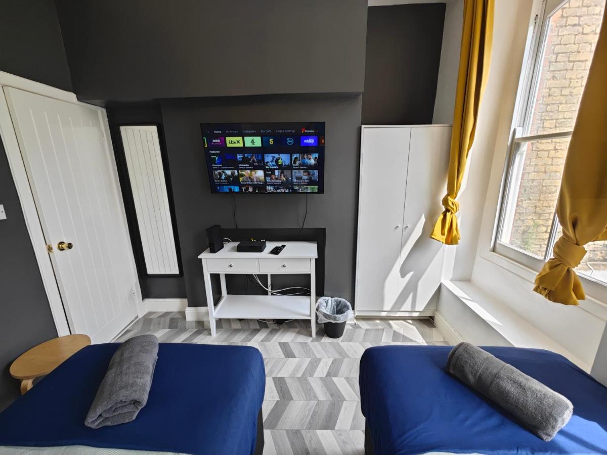 2 Bedroom 2 Bathroom Apartment In Old St - Shoreditch - Zone 1 Londyn Zewnętrze zdjęcie