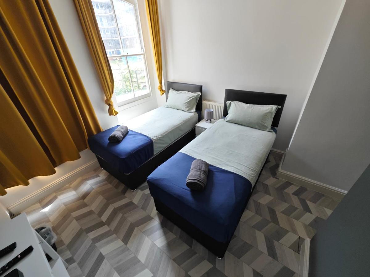 2 Bedroom 2 Bathroom Apartment In Old St - Shoreditch - Zone 1 Londyn Zewnętrze zdjęcie