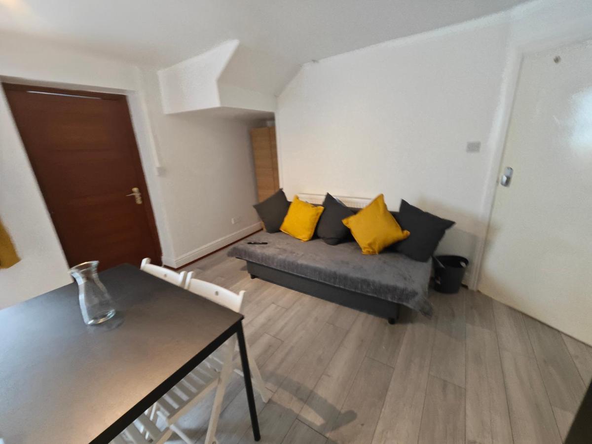 2 Bedroom 2 Bathroom Apartment In Old St - Shoreditch - Zone 1 Londyn Zewnętrze zdjęcie