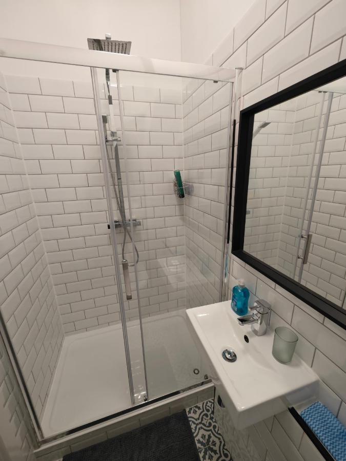 2 Bedroom 2 Bathroom Apartment In Old St - Shoreditch - Zone 1 Londyn Zewnętrze zdjęcie