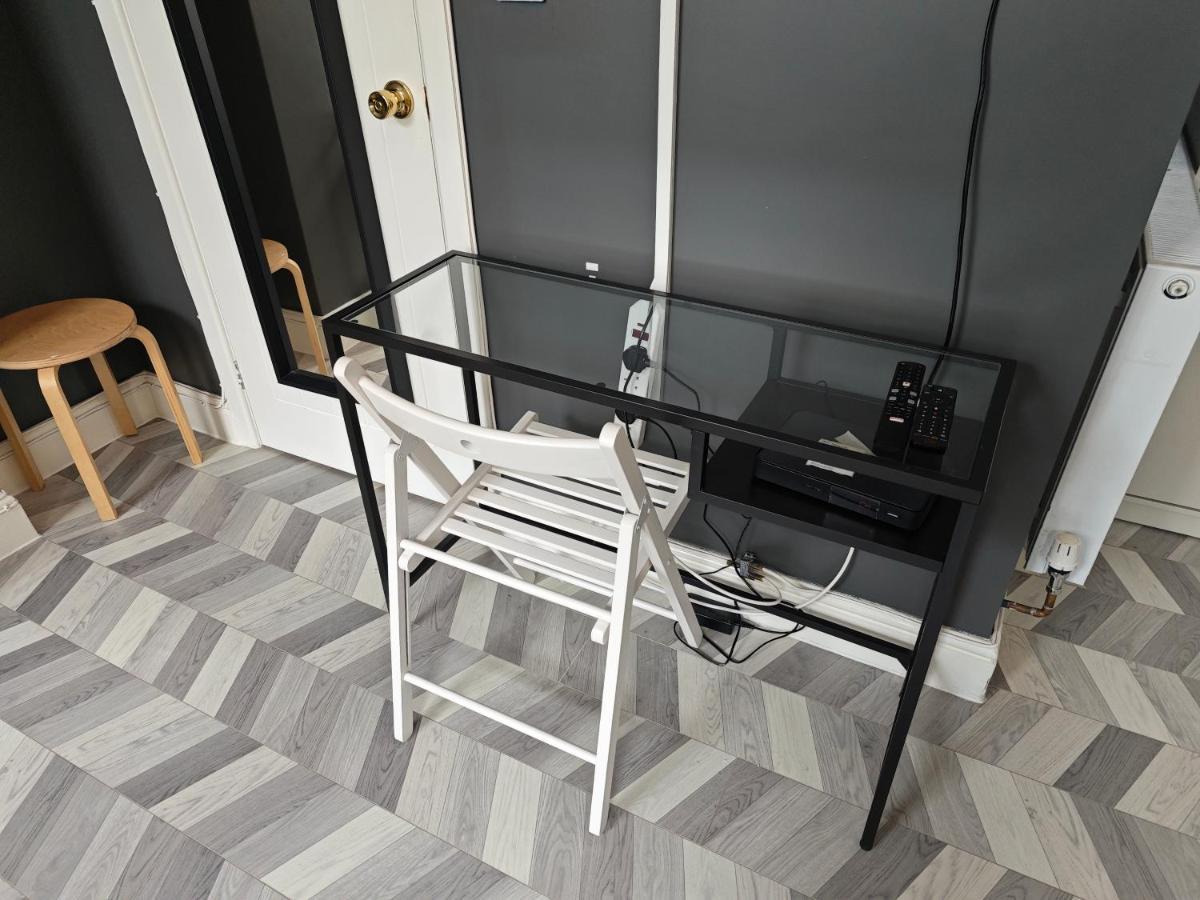 2 Bedroom 2 Bathroom Apartment In Old St - Shoreditch - Zone 1 Londyn Zewnętrze zdjęcie