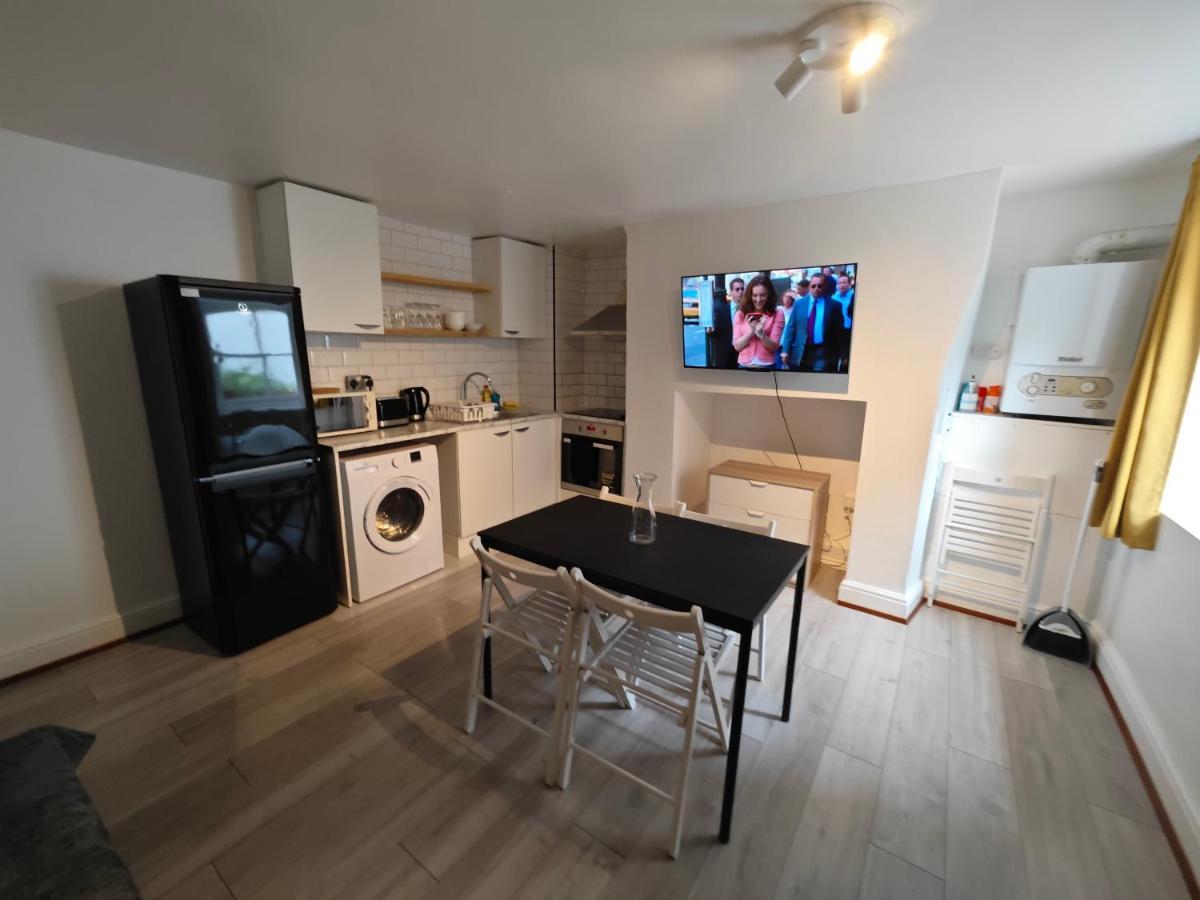2 Bedroom 2 Bathroom Apartment In Old St - Shoreditch - Zone 1 Londyn Zewnętrze zdjęcie